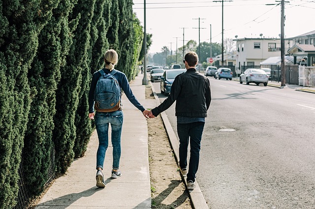 Dating couple